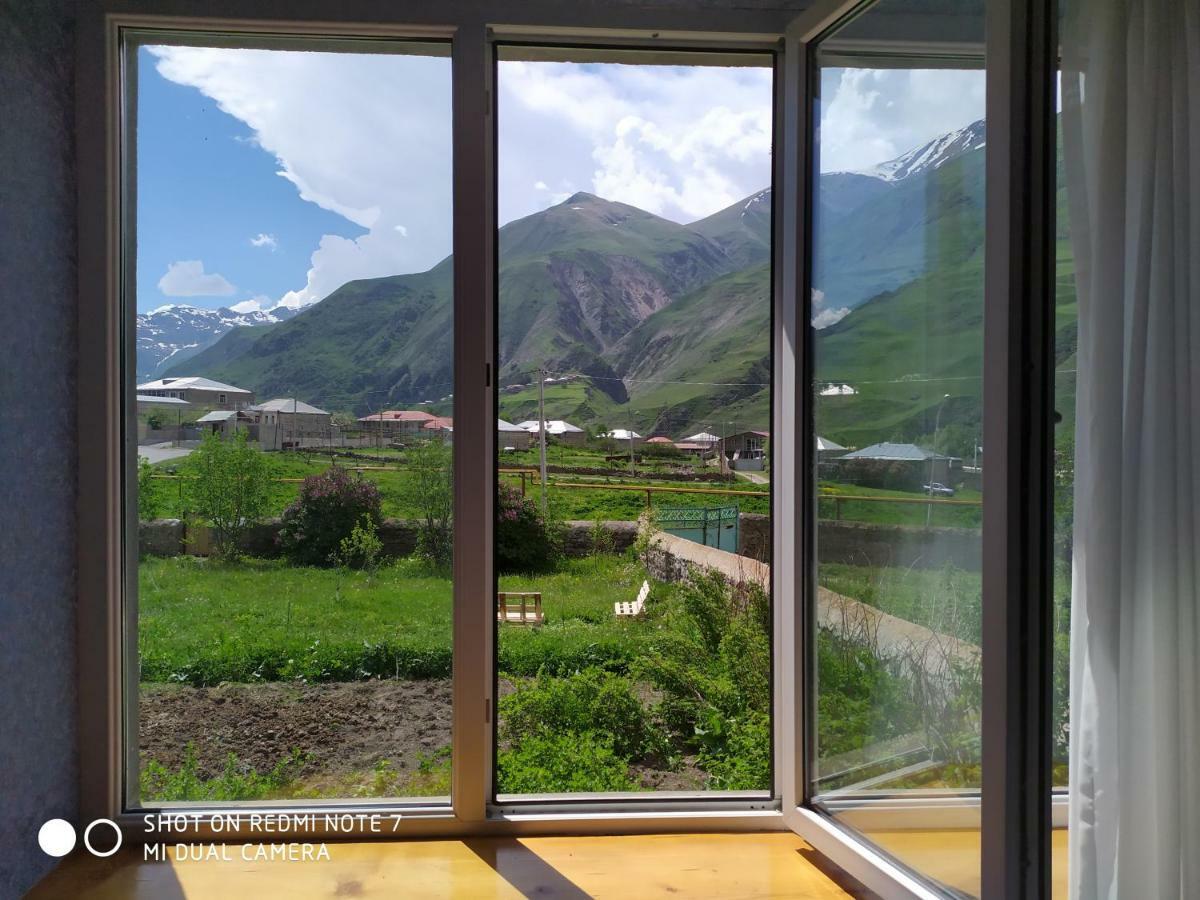 Kamara Guest House Kazbegi Esterno foto